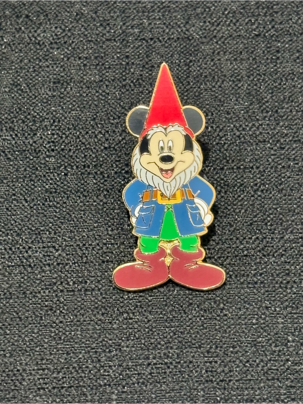 Mickey Mouse Garden Gnome Pin Walt Disney World in 2008 (only 1000 made)